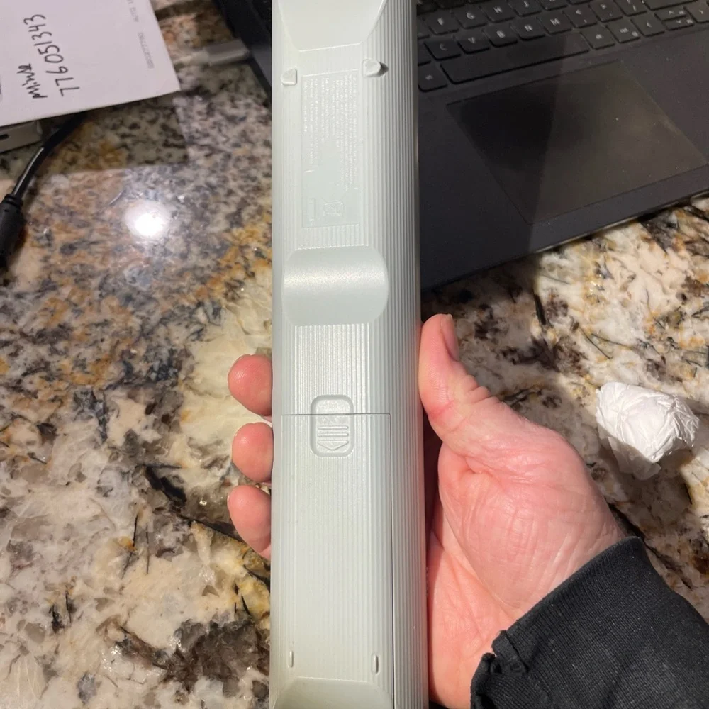 Original Sony TV Remote RM-YD010, KDF-50E2000 KDL-40XBR3 KDL-46XBR2 KDS55A2000